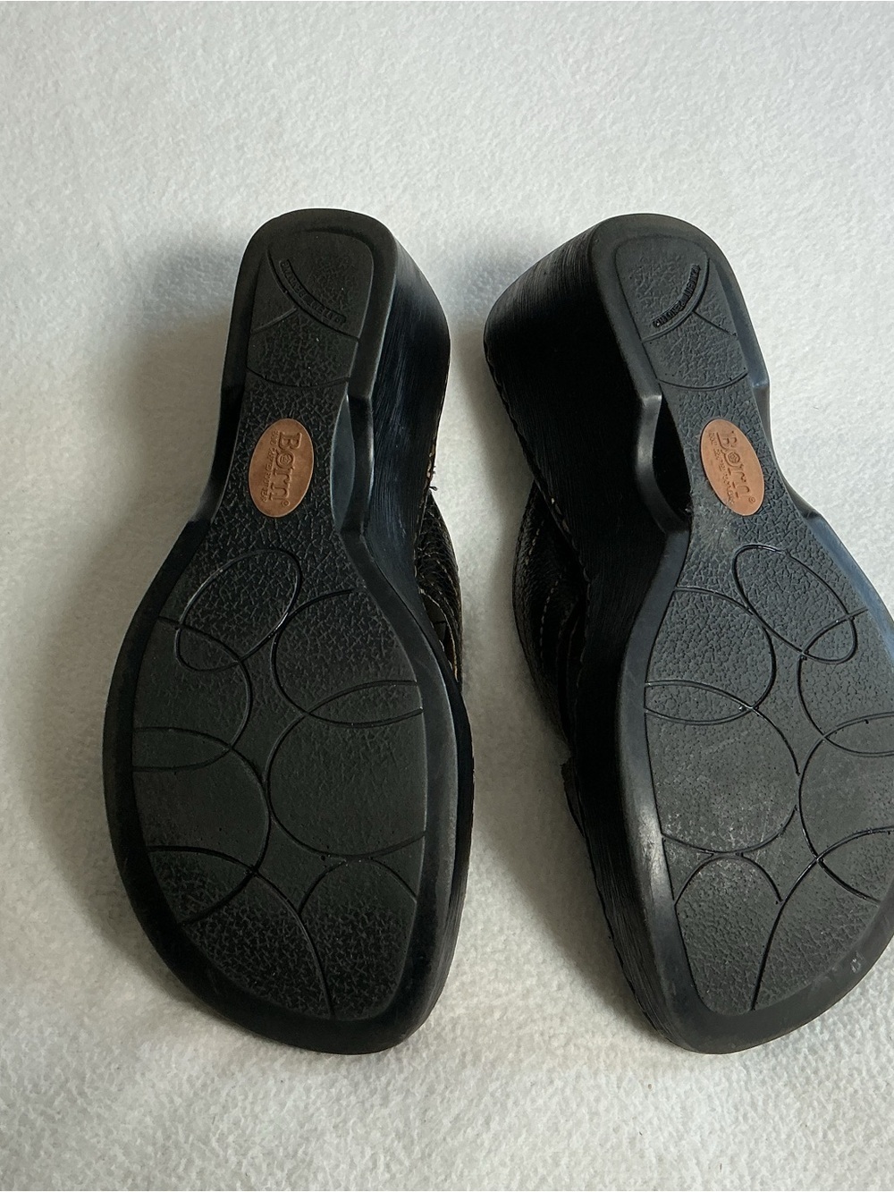 Born Black Leather Wedge Sandals Women's Size 7 EU 38 Slide Mules Buckle Studded - Picture 5 of 8
